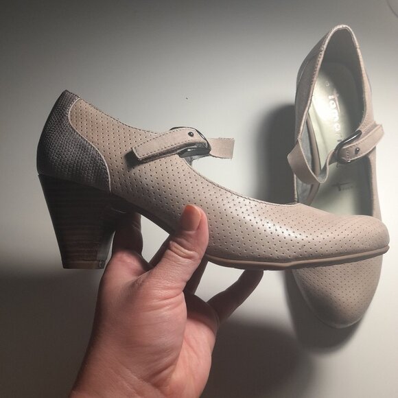 *BOGO FREE* Tamaris Women’s Size 38 Mary Jane Heels – Beige & Grey - Picture 2 of 5